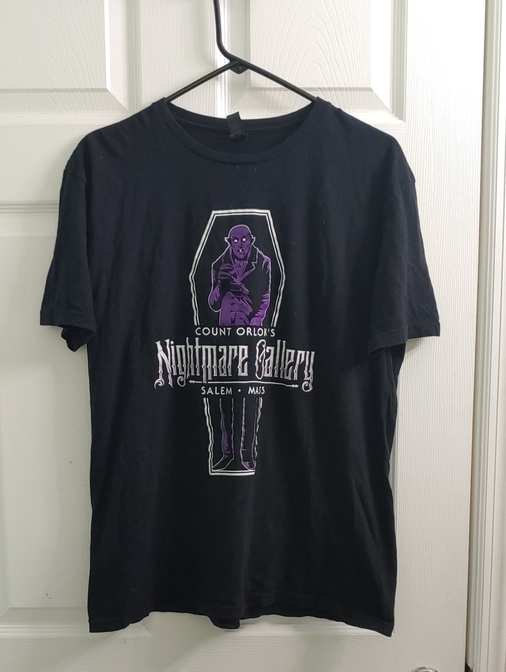 Salem MA T Shirt Unisex L Count Orlok's Nightmare Gallery Black Graphic Tee